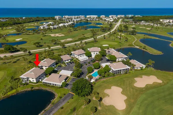 333 NE GOLFVIEW CIR