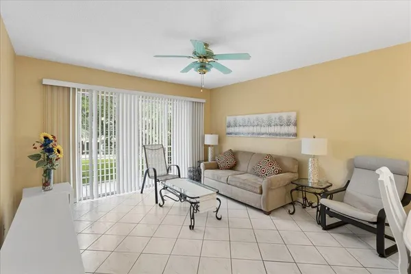 4321 NW 16TH ST C202