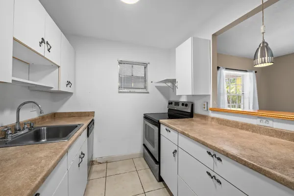1407 NE 56TH ST 209