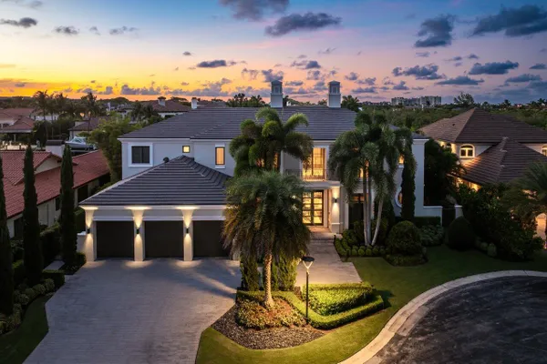 701 SANCTUARY DR