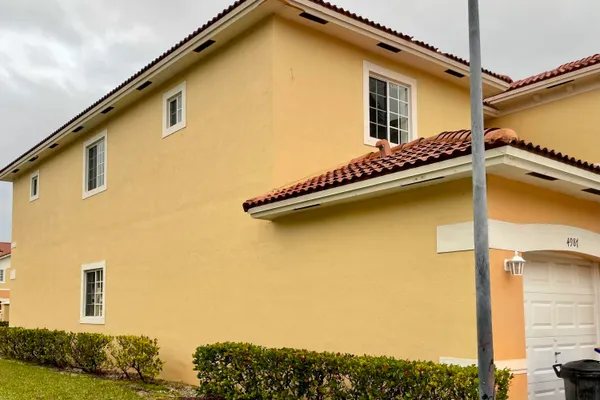 4987 SE MARINER GARDEN CIR G-52