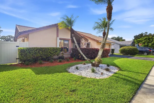 700 NW 102ND WAY