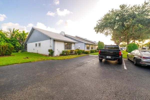 6020 NW 3RD ST 6020