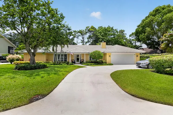 26 CAMBRIA RD
