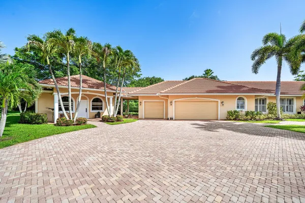 221 THORNTON DR