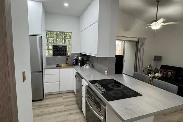 2331 NW 96TH TER 17H