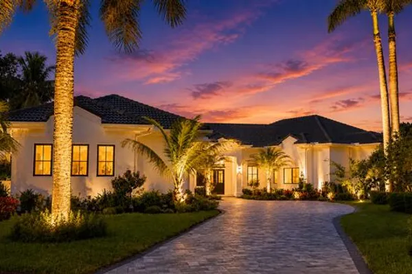 2525 SEMINOLE CIR