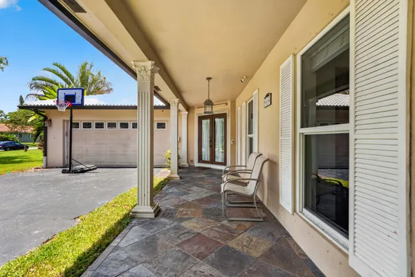 9404 NW 37TH CT