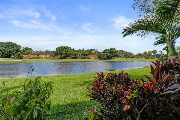 2210 SW 92ND TER 2702