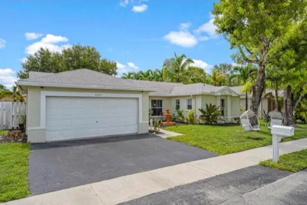 4021 SW 72ND TER