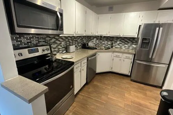 659 W OAKLAND PARK BLVD 108C