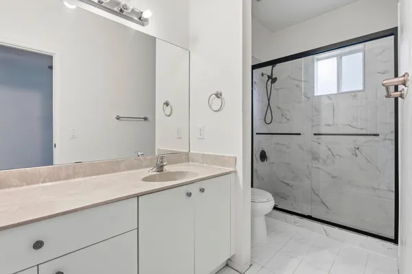 460 PRINCESS DR