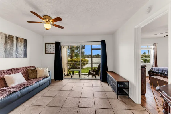 5510 LAKESIDE DR 106