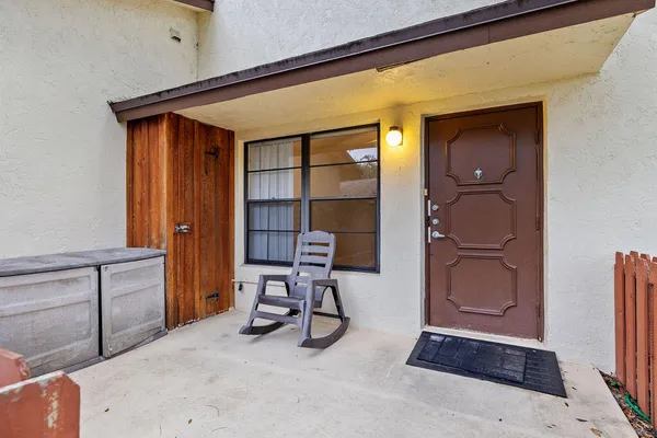 8019 SE VILLA CIR 2713