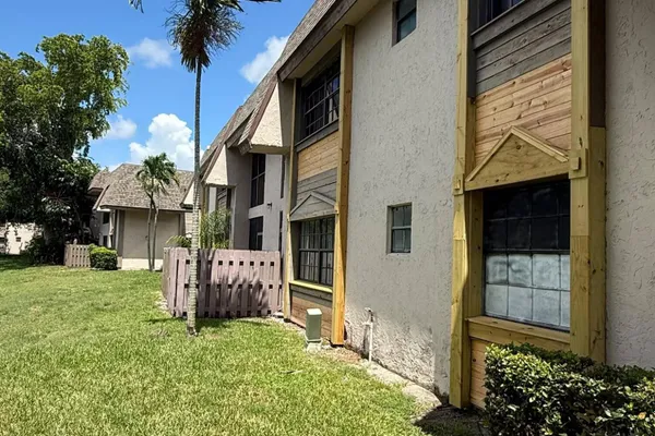 3647 NW 94TH AVE 4H