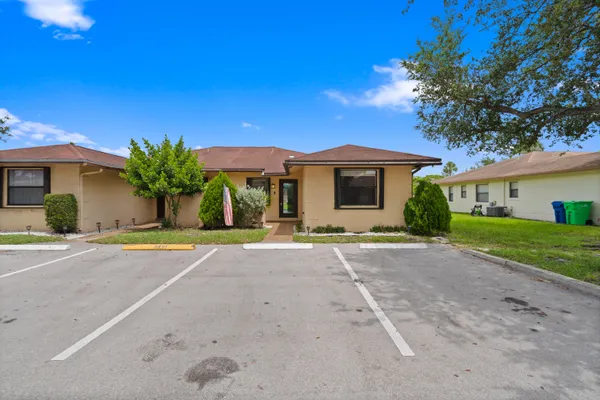 10927 NW 29TH CT