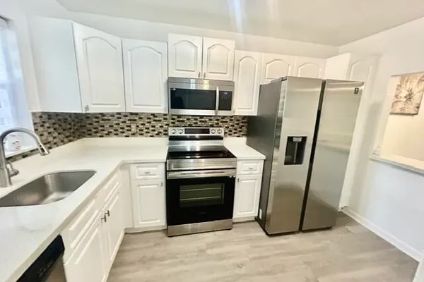 120 SPARROW DR 115