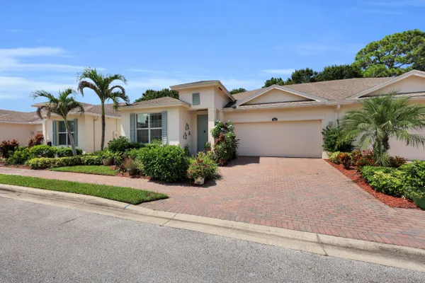 7414 OAKRIDGE PL