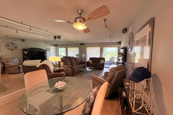 3211 WESTRIDGE BLVD 202