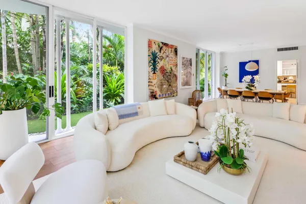 429 AUSTRALIAN AVE 3