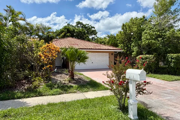 7160 NW 4TH AVE