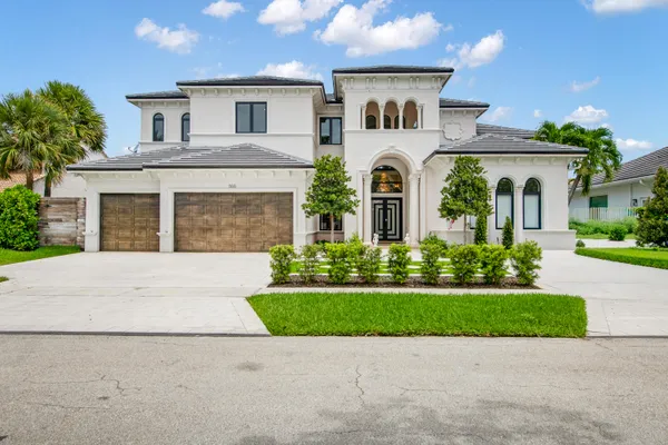 741 SW 15TH ST