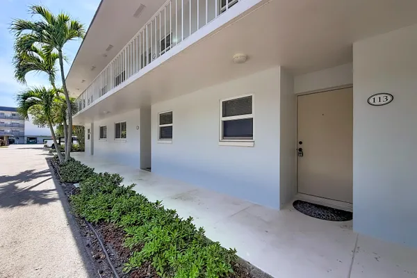 207 TROPIC ISLE DR 1130