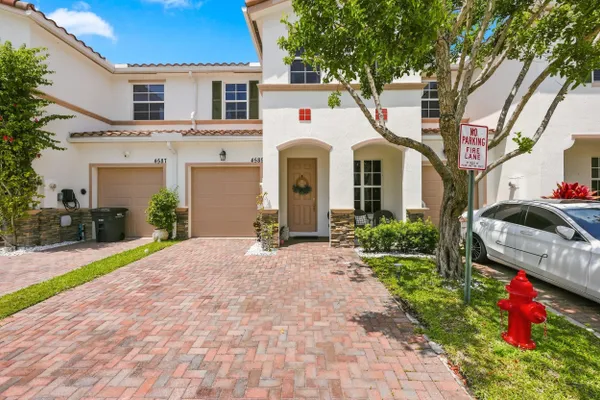 4585 TARA COVE WAY