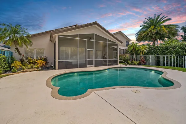 3526 OLD LIGHTHOUSE CIR