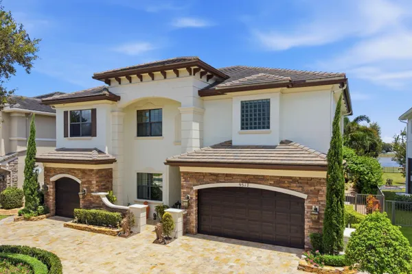 9517 EQUUS CIR