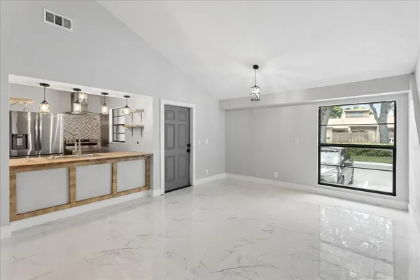 2062 SW 82ND AVE