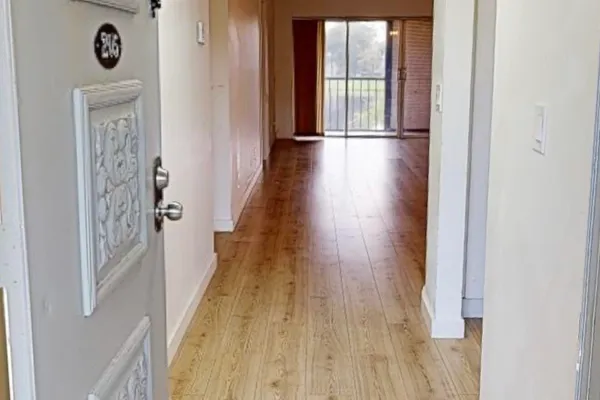 4025 N NOB HILL RD 205