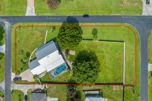 601 DARK HAMMOCK RD