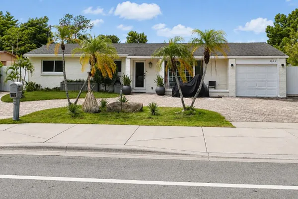 1905 S FLORIDA MANGO RD