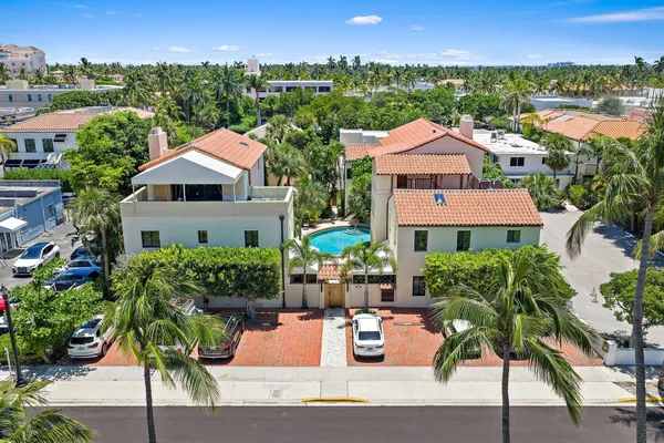 214 CHILEAN AVE