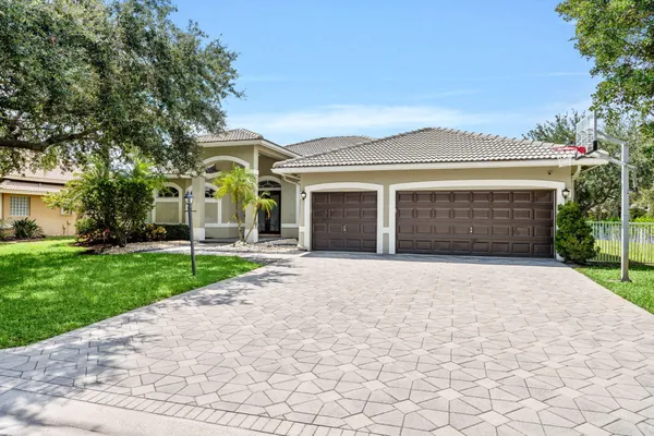 10668 NW 69TH ST