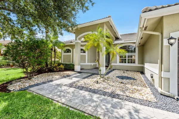 10668 NW 69TH ST