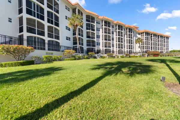 2871 N OCEAN BLVD C123