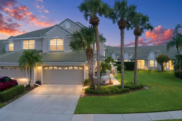 1686 SW HARBOUR ISLES CIR