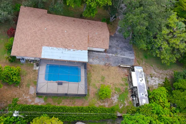 4511 E COUNTRY CLUB CIR
