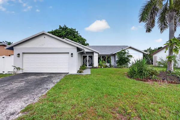 4950 SW 11TH CIR