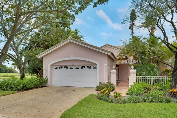 181 GREEN POINT CIR 181