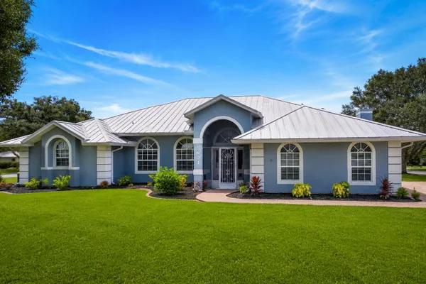 3601 COTTONWOOD DR