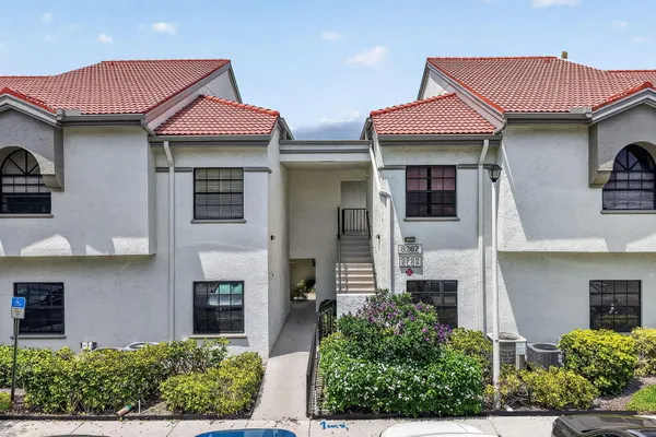 5267 EUROPA DR C