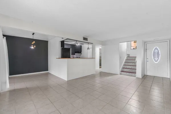 1149 NW 13TH ST 5