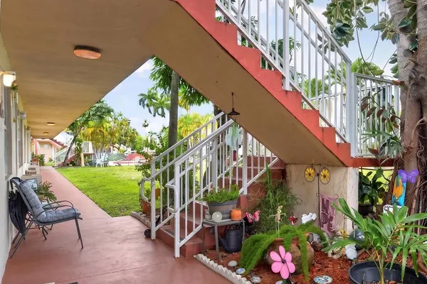 2918 FUNSTON ST 35B