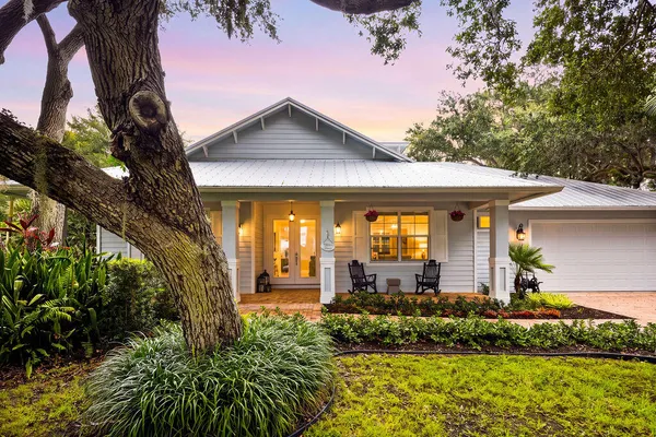 1 SABAL CT