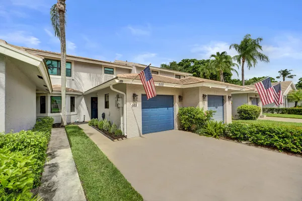 665 DEER CREEK N SHORE DR