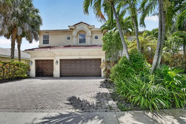 13382 LAKEPOINTE CIR