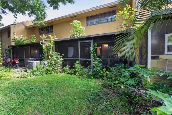 3254 N PINE ISLAND RD 408